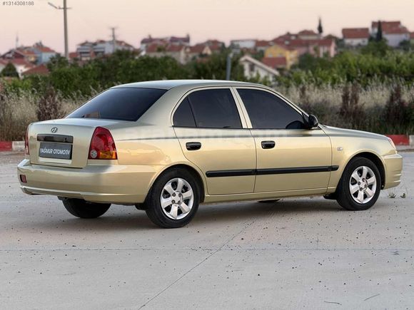 YAĞMUR OTOMOTİV DEN HYUNDAİ ACCENT DEĞİŞENSİZ CAM GİBİ
