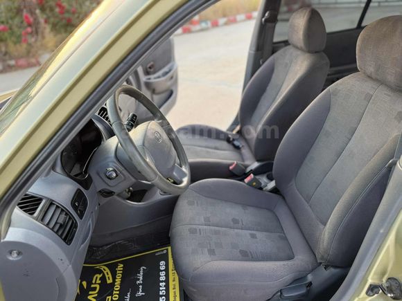 YAĞMUR OTOMOTİV DEN HYUNDAİ ACCENT DEĞİŞENSİZ CAM GİBİ