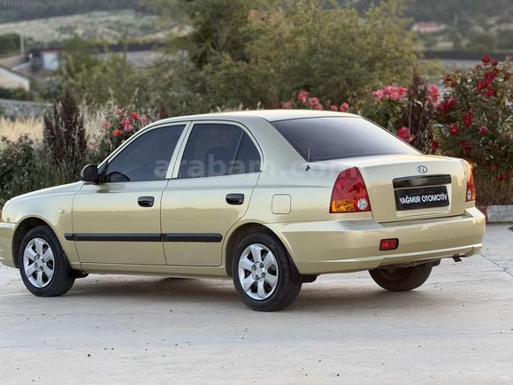 YAĞMUR OTOMOTİV DEN HYUNDAİ ACCENT DEĞİŞENSİZ CAM GİBİ