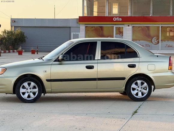 YAĞMUR OTOMOTİV DEN HYUNDAİ ACCENT DEĞİŞENSİZ CAM GİBİ