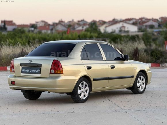 YAĞMUR OTOMOTİV DEN HYUNDAİ ACCENT DEĞİŞENSİZ CAM GİBİ