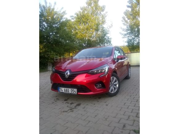 İLK SAHİBİNDEN HATASIZ BOYASIZ DEĞİŞENSİZ CLIO 2022 ÇIKIŞLI 39BİN KM
