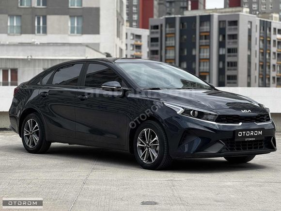 OTOROM 2023'Model Kia Cerato Elegance 36.000KM Hatasız