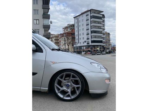 Sahibinden Ford Focus 1.6 Ambiente 2001 Model 