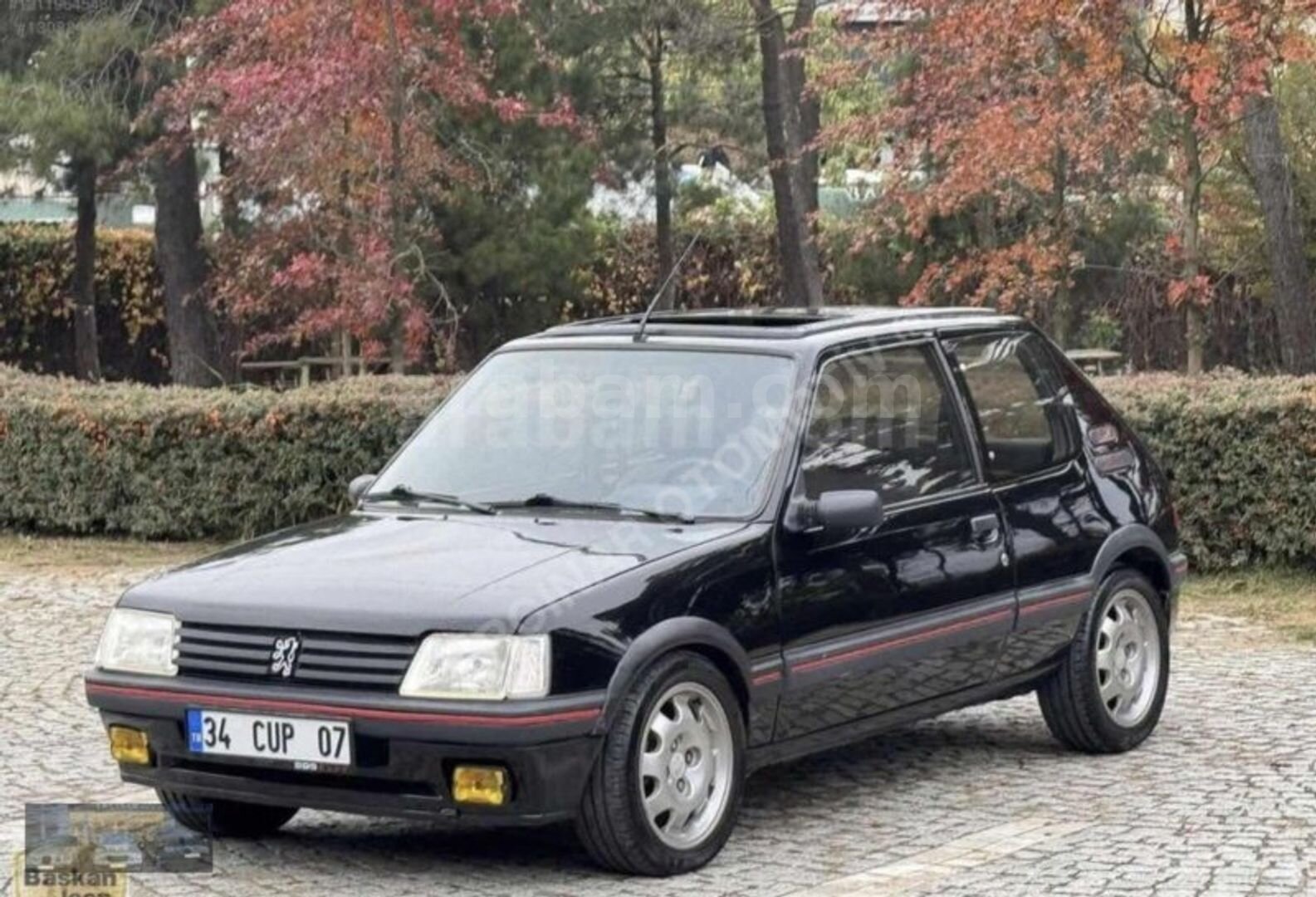 Galeriden Peugeot 205 1.9 1993 Model İstanbul 131.000 km Siyah 3