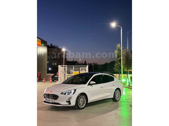 Sahibinden Ford Focus 1.5 TDCi Titanium 2019 Model   Cam tavanlıBeyaz