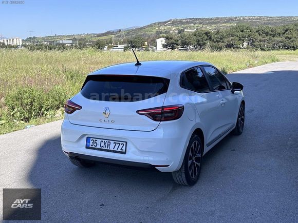 AYTCARS - 2023 RENAULT CLİO 1.0 TCE TOUCH 6 İLERİ 90 HP..!!