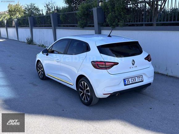 AYTCARS - 2023 RENAULT CLİO 1.0 TCE TOUCH 6 İLERİ 90 HP..!!