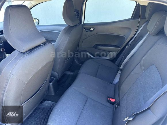 AYTCARS - 2023 RENAULT CLİO 1.0 TCE TOUCH 6 İLERİ 90 HP..!!