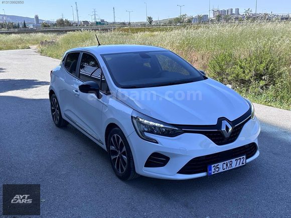 AYTCARS - 2023 RENAULT CLİO 1.0 TCE TOUCH 6 İLERİ 90 HP..!!