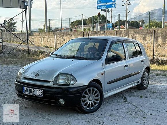 Renault Clio 1.6