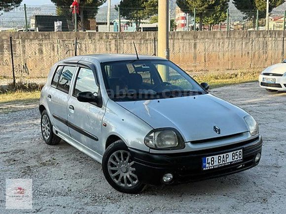 Renault Clio 1.6