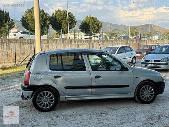 Renault Clio 1.6