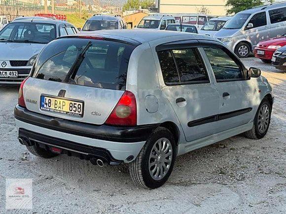 Renault Clio 1.6