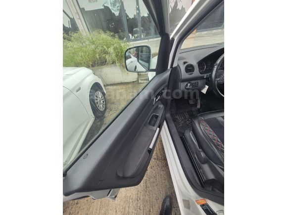 Sahibinden Volkswagen Caddy 1.6 TDI Comfortline 2014 Model İstanbul 125.000 km Beyaz