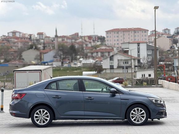 VOLTA OTOMOTİVDEN HATASIZ-BOYASIZ-DEĞİŞENSİZ MEGANE 4 OTOMATİK