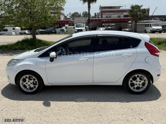 2012 MDL FORD FIESTA 1.4 TİTANİUM