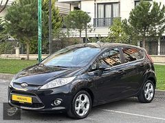 FORD FİESTA TİTANİUM OTOMATİK DÜŞÜK KM HATASIZ KONDİSYON