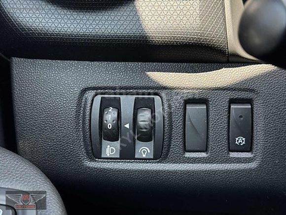 KYL MOTORS'TAN 2019 RENAULT CLİO 0.9 TCE TOUCH
