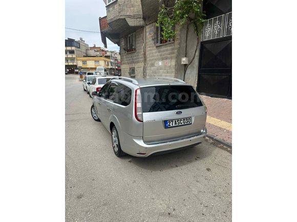 Sahibinden Ford Focus 1.6 TDCi Trend 2011 Model  350.000 km Gri (Gümüş)