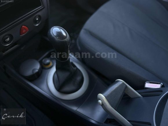 **DEĞİŞENSİZ**MEGANE 1.6 AUTHENTİQUE**207.000KM**