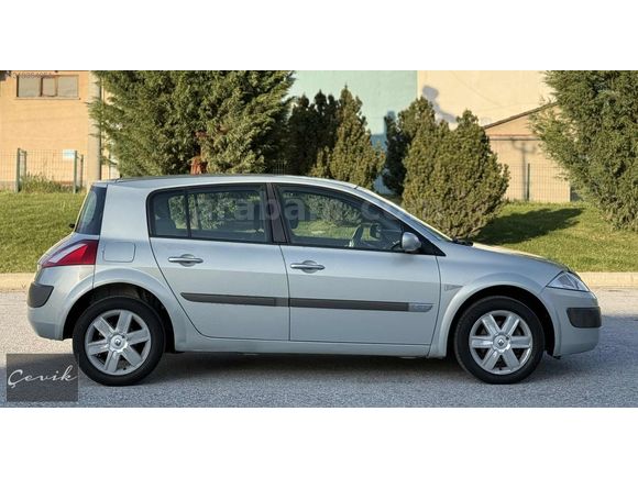 **DEĞİŞENSİZ**MEGANE 1.6 AUTHENTİQUE**207.000KM**