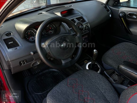 2004 MODEL-MEGANE 2-1.6 16V 115HP-HASAR KAYITSIZ-YENİ VİZE'Lİ