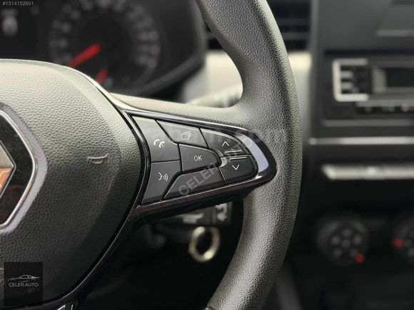 ÇELER AUTO 2022 CLİO 1.0SCE-DEĞİŞENSİZ-105.000KM