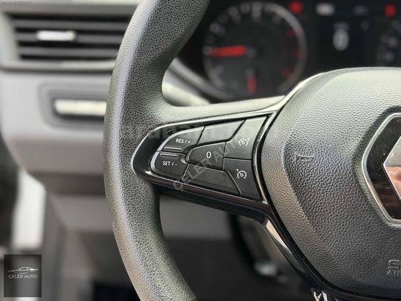 ÇELER AUTO 2022 CLİO 1.0SCE-DEĞİŞENSİZ-105.000KM