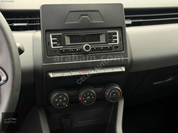 ÇELER AUTO 2022 CLİO 1.0SCE-DEĞİŞENSİZ-105.000KM