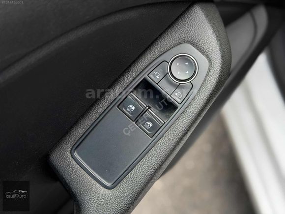 ÇELER AUTO 2022 CLİO 1.0SCE-DEĞİŞENSİZ-105.000KM