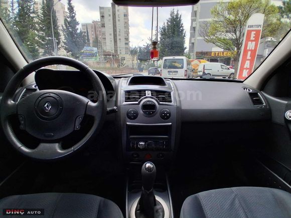DİNÇ AUTO'dan 2005 MEGANE 1,6 Dynamique BOYASIZ HATASIZ
