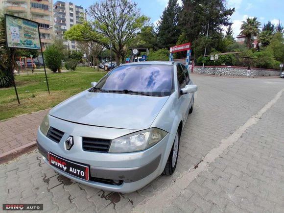 DİNÇ AUTO'dan 2005 MEGANE 1,6 Dynamique BOYASIZ HATASIZ