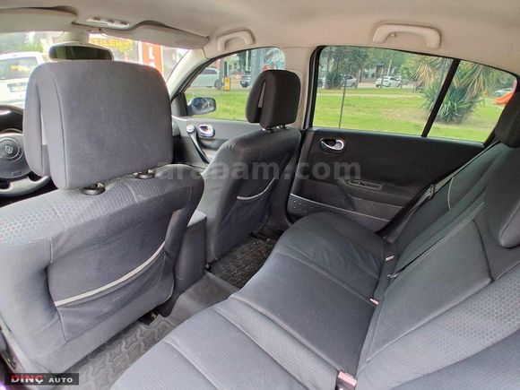DİNÇ AUTO'dan 2005 MEGANE 1,6 Dynamique BOYASIZ HATASIZ