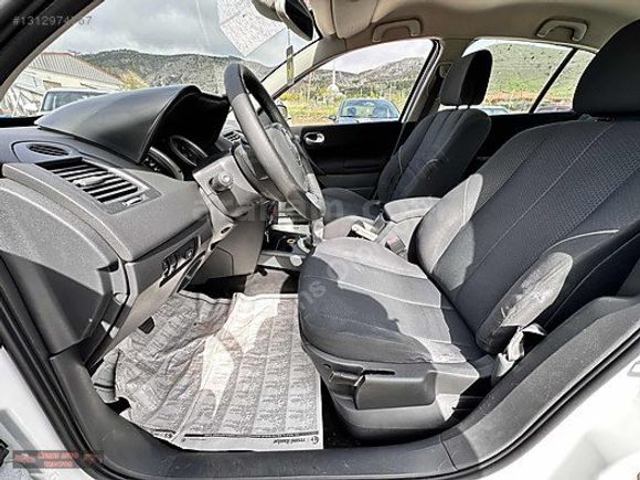 Lisans Otomotiv'den 165.000Km'de HATASIZ Beyaz Megane 2