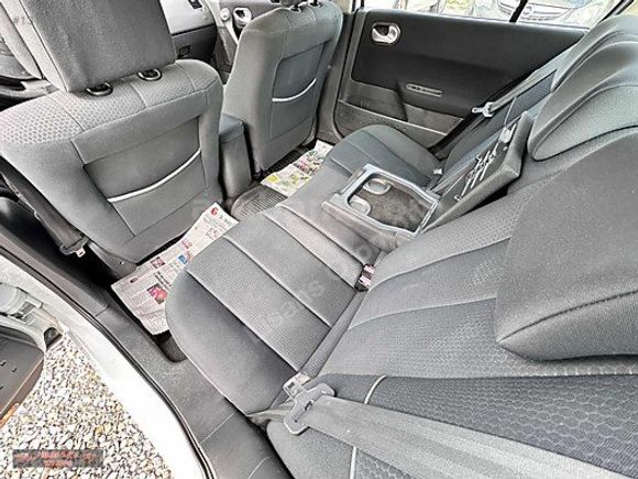 Lisans Otomotiv'den 165.000Km'de HATASIZ Beyaz Megane 2