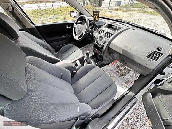 Lisans Otomotiv'den 165.000Km'de HATASIZ Beyaz Megane 2