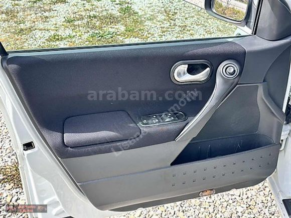 Lisans Otomotiv'den 165.000Km'de HATASIZ Beyaz Megane 2