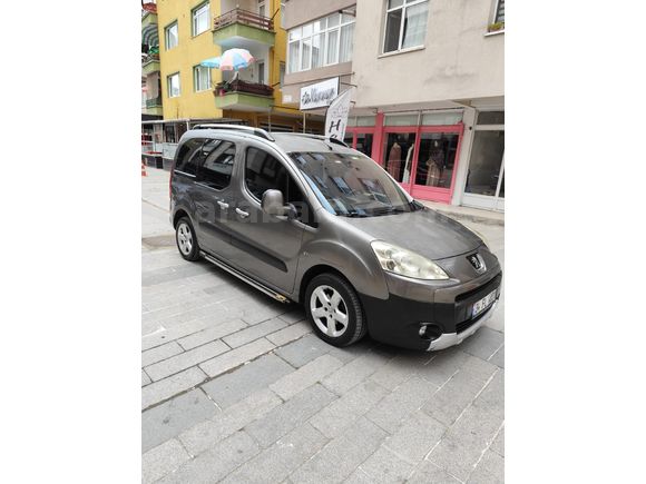 Sahibinden Peugeot Partner 1.9 D 2009 Model  276.000 km Füme