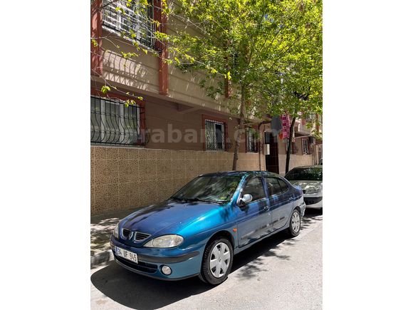 AĞIR BAKIMLARI YAPILMIŞ TEMİZ MEGANE 1