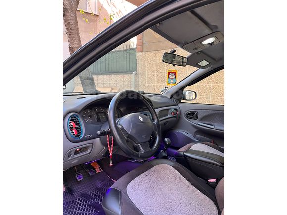 AĞIR BAKIMLARI YAPILMIŞ TEMİZ MEGANE 1