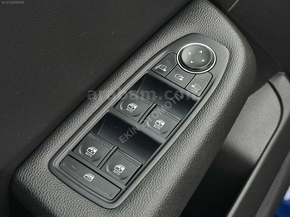 HASAR KAYITSIZ SADECE 52.000 KM HAYALET GERİ GÖRÜŞ CARPLAY 20KDV