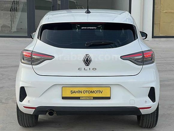 2024 RENAULT CLİO 1.0 TCE EVOLUTİON OTOMATİK HATASIZ