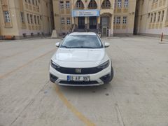 Öğretmenden Fiat Egea Cross 1.4 Fire Urban 2025 Model