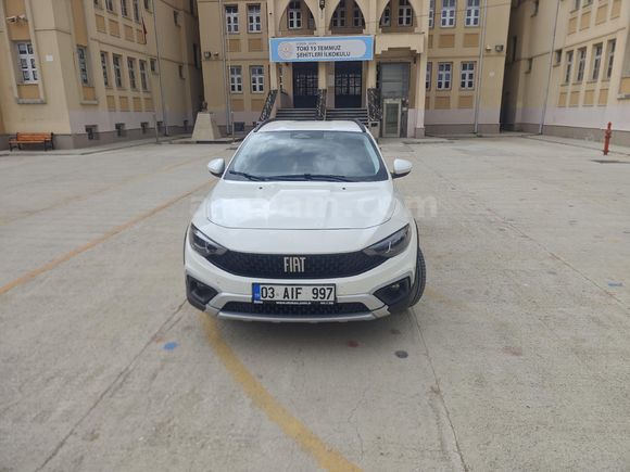 Öğretmenden Fiat Egea Cross 1.4 Fire Urban 2025 Model