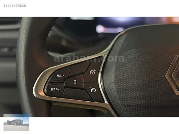 2025 Clio Evolution X-tronic 8.457 KM/ "%0,79 KREDİ"