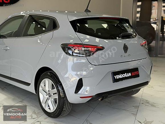 2025-RENAULT CLİO-1.0 TCE-EVOLUTİON -GSR-OTOMATİK