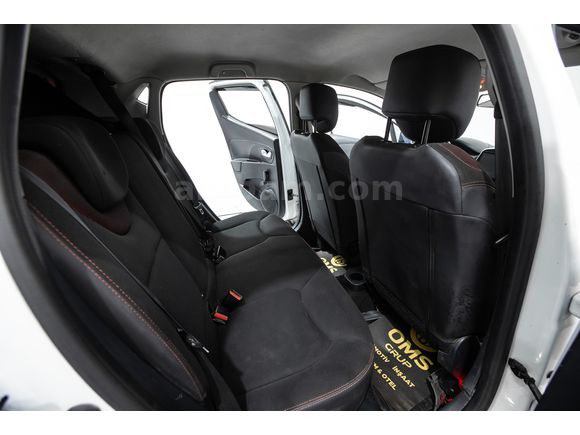 OMS OTOMOTİV'DEN 2015 CLİO TOUCH %0 FAİZ KREDİ KAMPANYASI