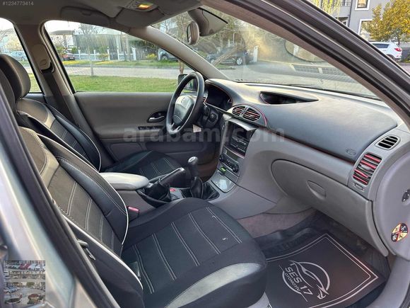 2004 RENAULT LAGUNA 1.6 PRİVİLEGE (KONUŞAN PAKET)