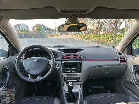 2004 RENAULT LAGUNA 1.6 PRİVİLEGE (KONUŞAN PAKET)